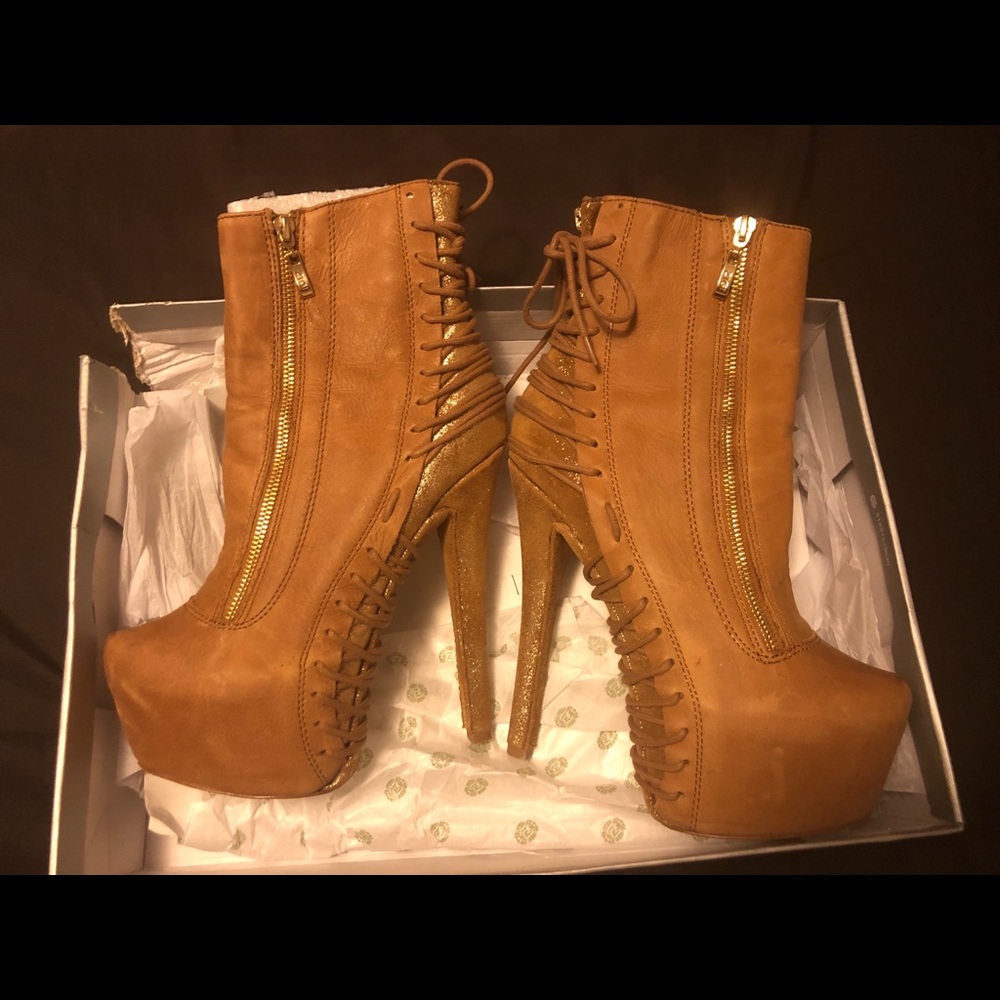 Genuine leather & nubuck  boots